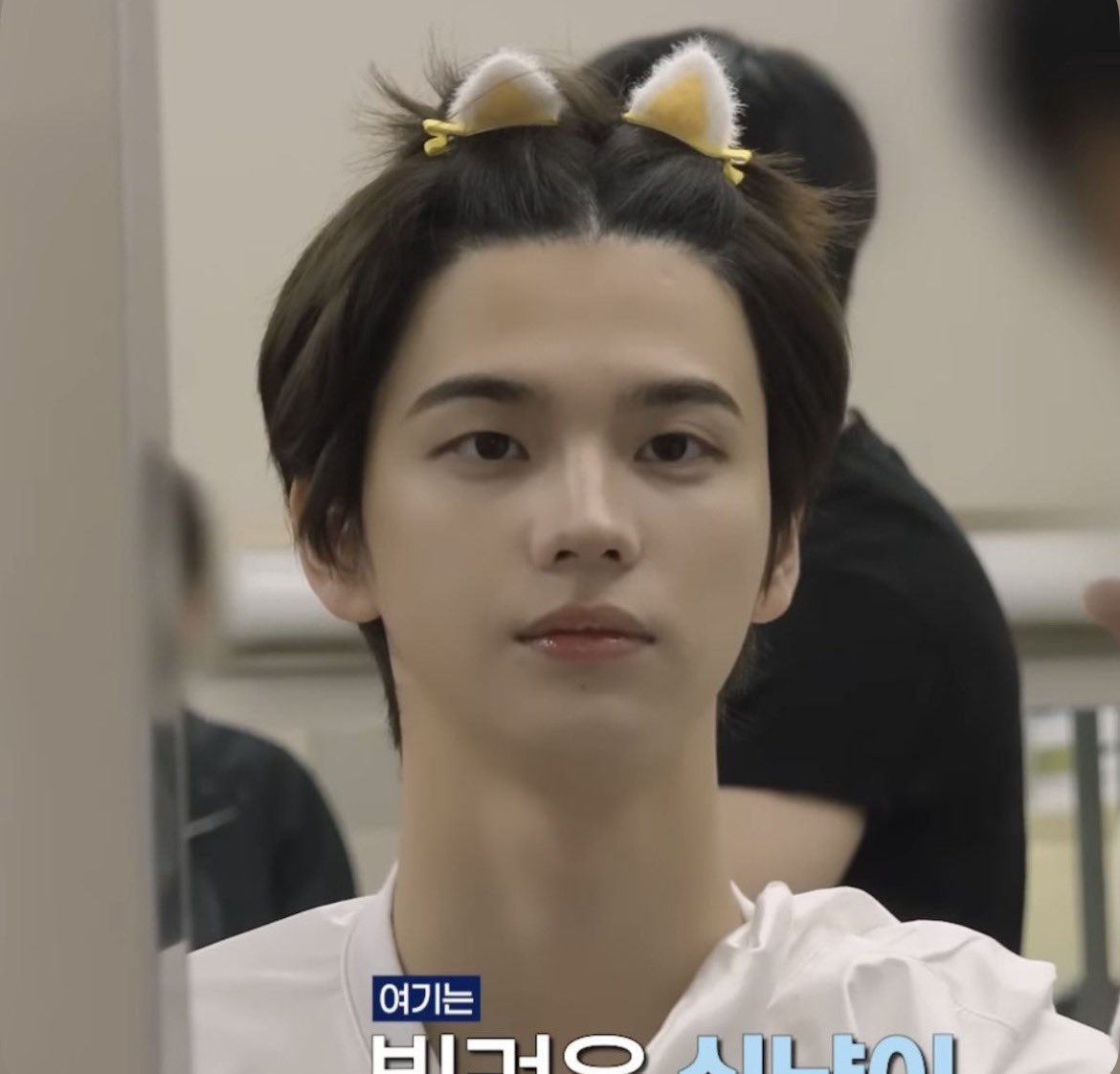 kyungminnunaa's tweet photo. 신유와 정환이 탈탈 털기 17 https://t.co/erHQz7CE7F
