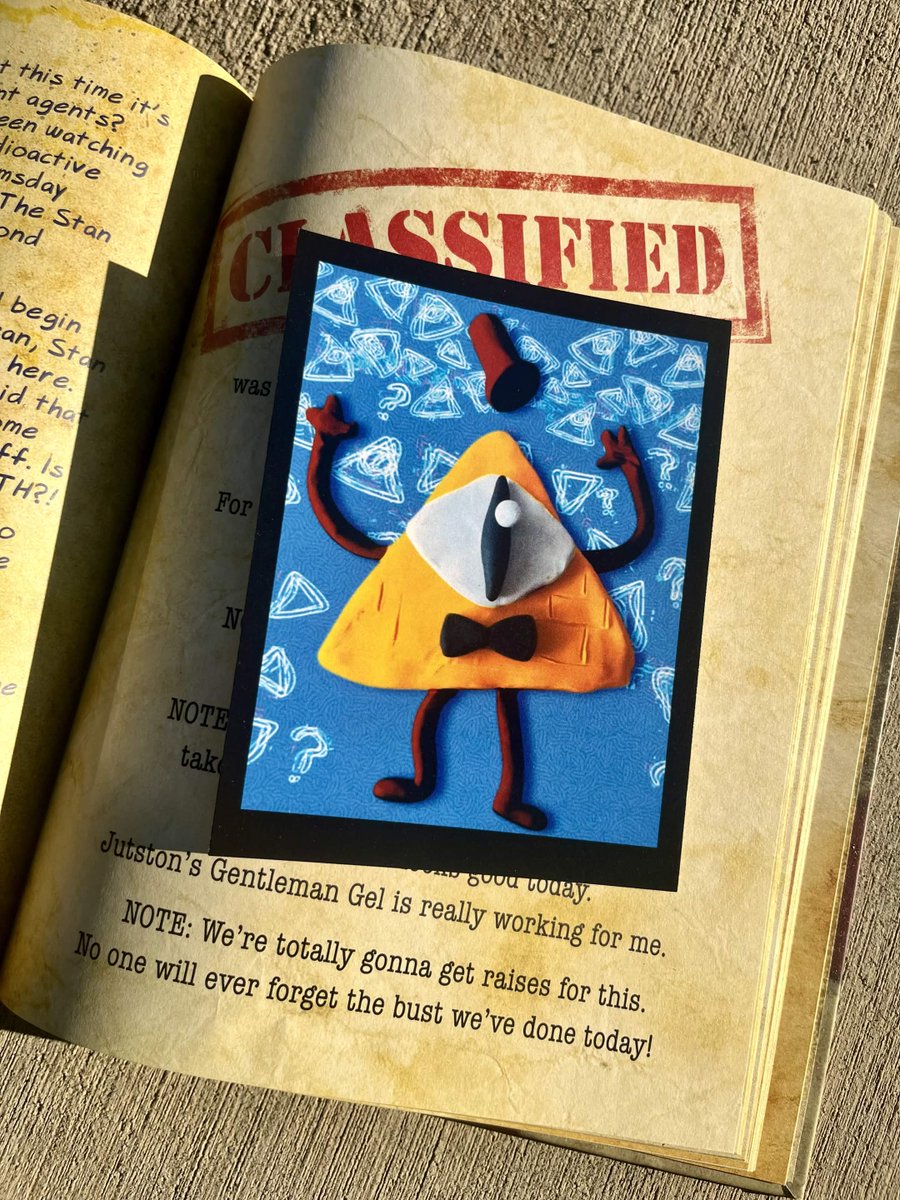 awcee_art's tweet photo. Bill Cipher has been summoned!! and then immediately trapped inside a postcard.

I made a tiny clay Bill with my own mortal hands, and now he lives forever in this print. (in my store now.) (🔗 in bio) (thanks)

#gravityfalls https://t.co/owYGCQTFJQ