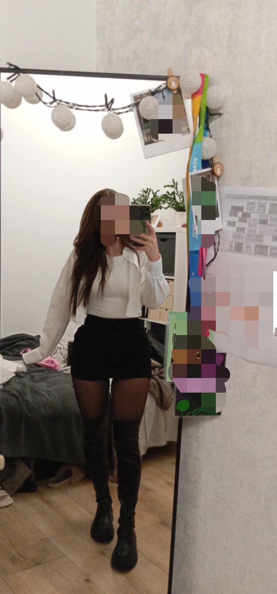 Wiktoriafeetgod's tweet photo. Dzień dobry piździelce. Wasza Pani dziś miała bardzo zabiegany dzień. Która kurwa wyczyści moje buty?

#findom #findompl #femdom #danina #domina #humanatm #moneyslave #feet #feetfetısh #bankomat #ulegly #sluga #dojenie 
#stopki #toes #stópki #fetyszstóp https://t.co/jlUFwCTgu1