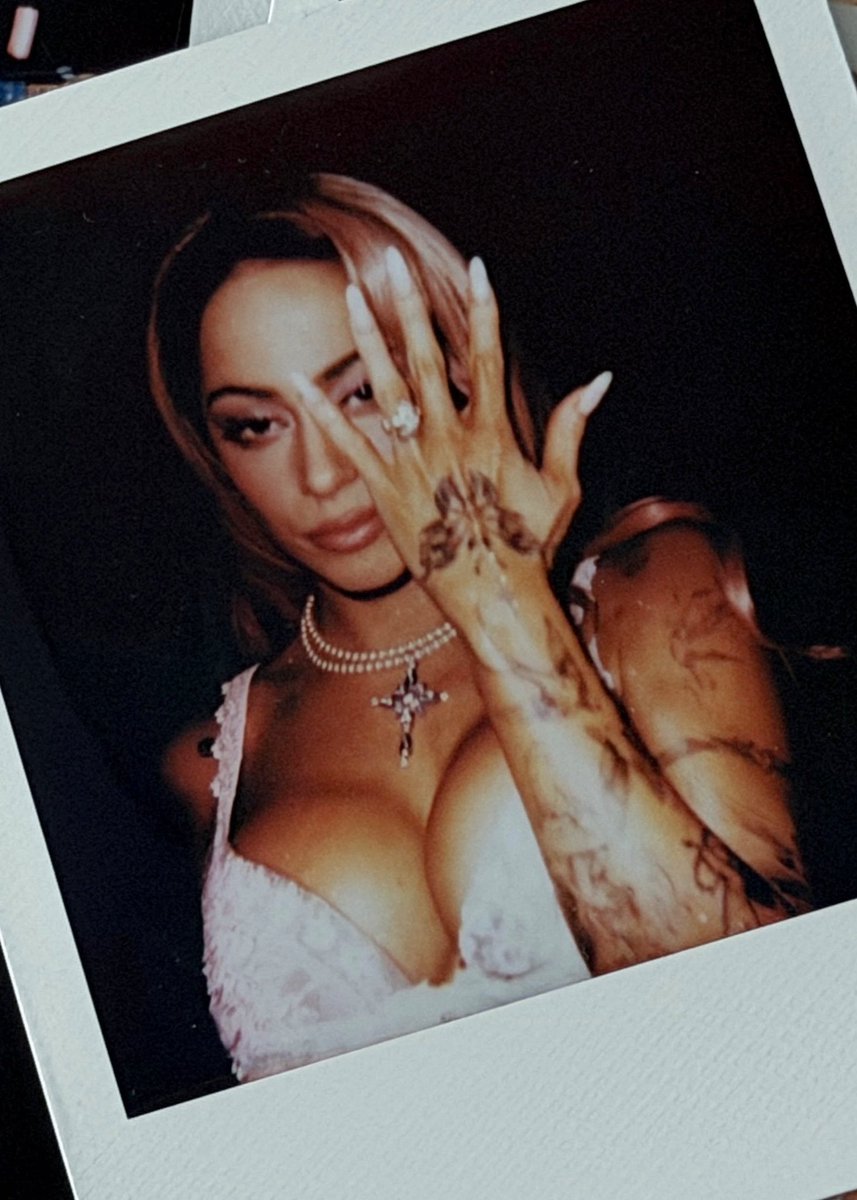 Panabostero's tweet photo. LA TRIPLE T
Terribles Tetas Tini !!!! https://t.co/0d8LmPvB0m