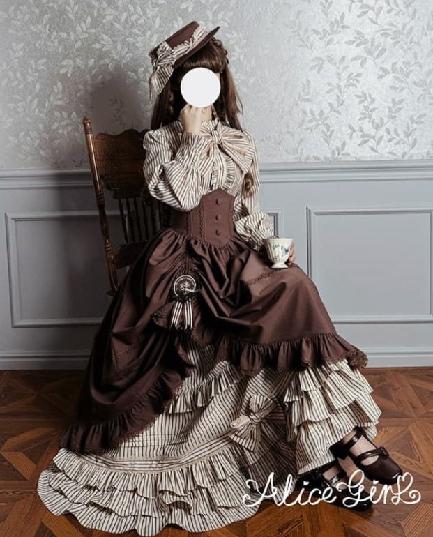 birdquet's tweet photo. Jeanne would look so lovely in these. https://t.co/qJ6GZVX7qn