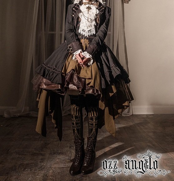 birdquet's tweet photo. Jeanne would look so lovely in these. https://t.co/qJ6GZVX7qn