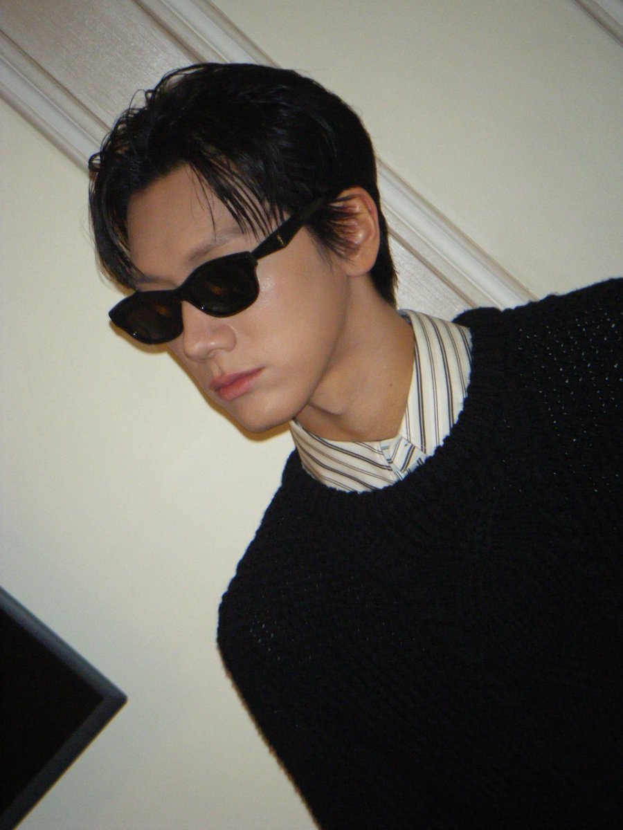 TEN_offcl's tweet photo. Sightseeing🕶️

#TEN #YSL #SaintLaurent
#TENxSaintLaurent
#TENtoParisFashionWeek https://t.co/VzizKviiUV