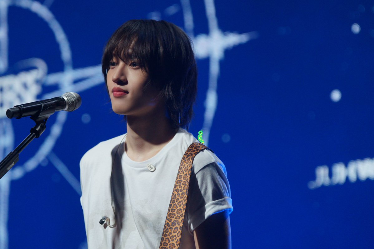 sehyukping's tweet photo. 신이 평생 웃자~~♡
260920 X VERSE
#에이엠피 #엠삐 #AxMxP #김신 https://t.co/Rlfw75Vssr