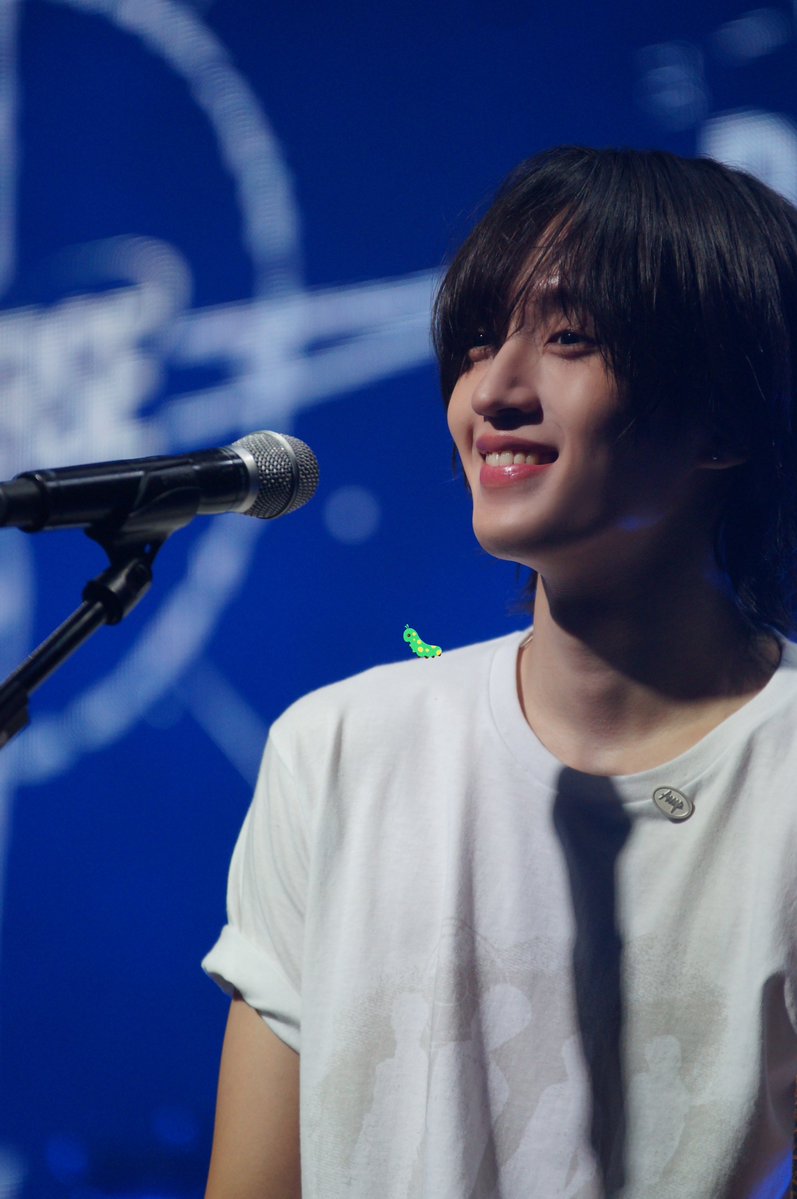 sehyukping's tweet photo. 신이 평생 웃자~~♡
260920 X VERSE
#에이엠피 #엠삐 #AxMxP #김신 https://t.co/Rlfw75Vssr