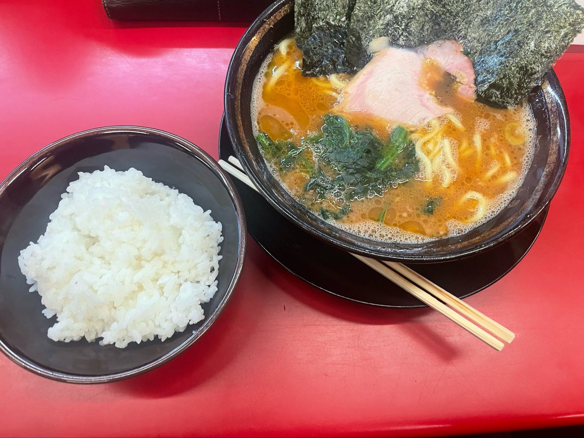 tomodachi46's tweet photo. この時間に食う王道屋はギルティすぎた https://t.co/aCra2OncrY