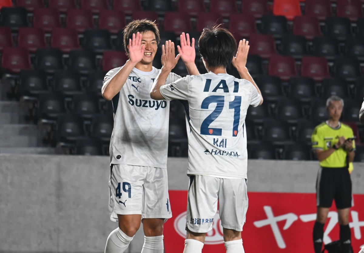 shizusports's tweet photo. #清水エスパルス は #ルヴァン・カップ ２回戦で #ツエーゲン金沢 に２―０で勝利しました。前半は出足が遅く劣勢でしたが後半に #松崎快 選手が公式戦２戦連発となる先制点を挙げました。追加点を決めた復帰２戦目の #北川航也 選手は「前半ゼロで抑えたことで後半に点が生まれた」と振り返りました。 https://t.co/9CRbQBeRHA