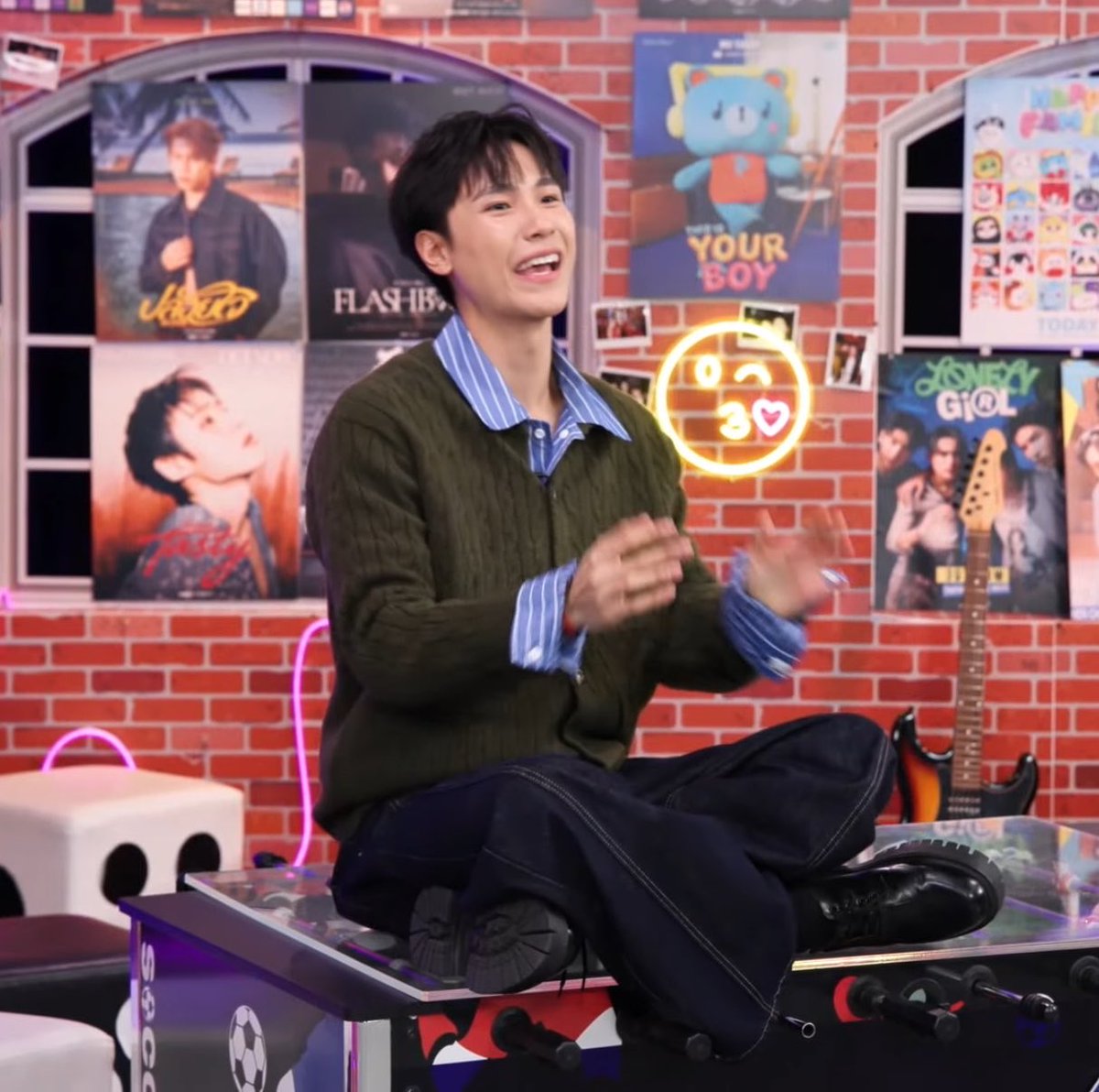 xxlei94's tweet photo. ทำไรก็ทำเป็นคนดีคนหล่อของน้องม้าคก็พอ ห้ะ 

HOST JUNIOR x LIVEHOUSE

#GMMTVLiveHouse
#Junniorrs https://t.co/Uf1bTZHMrb