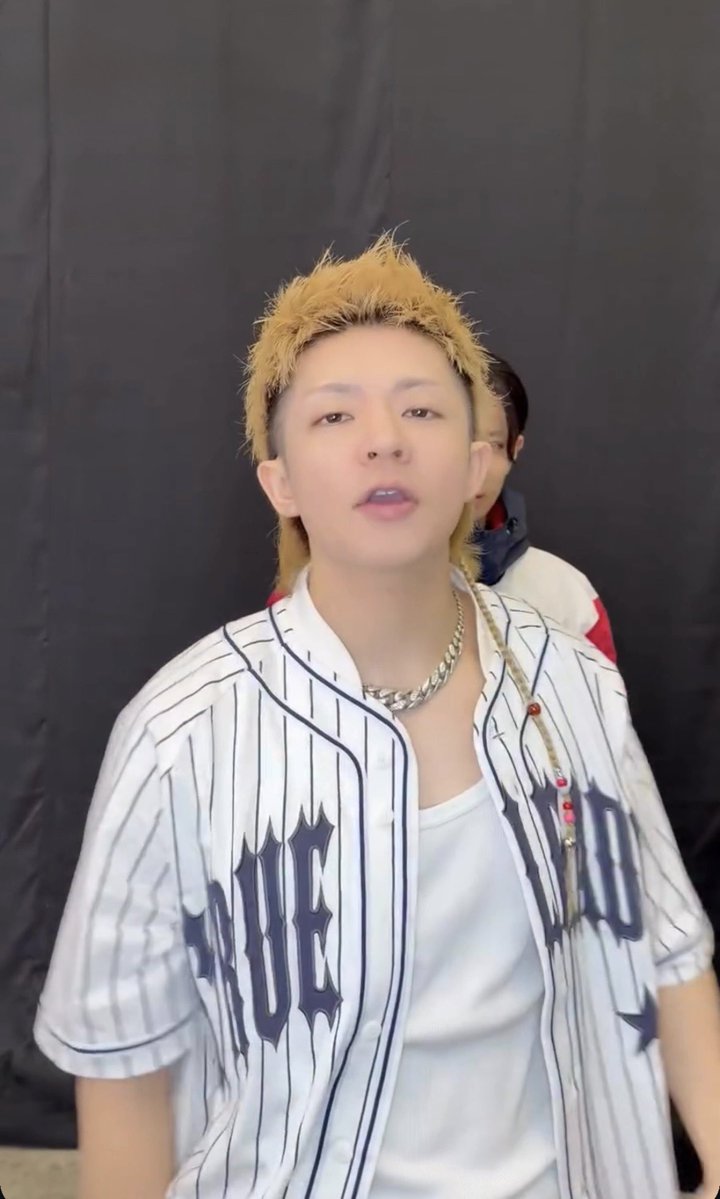 souchi0420's tweet photo. 顔がいい　顔がいい　顔がいい　かわいい https://t.co/DIm8N21qlb