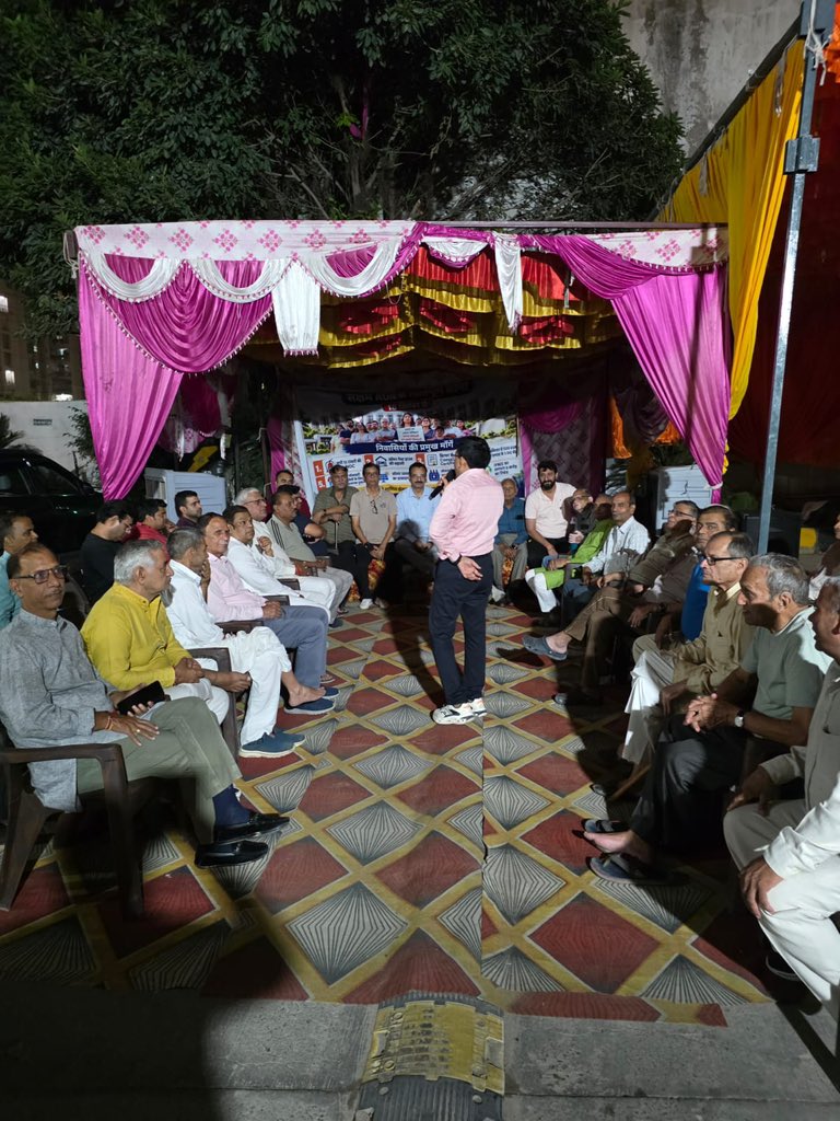 rajen1077's tweet photo. Today is 12th day peaceful protest against @gdagzb #GDA #VCGDA why still action not taken against builder . Request @UPGovt @myogiadityanath @myogioffice @narendramodi @PMOIndia @Dharmen52622471 @RahulBaliyann @Dharmendra55079 @RNextension @OfGzb @rne_residents @dgpup @ANINewsUP https://t.co/INjYV9fCvm
