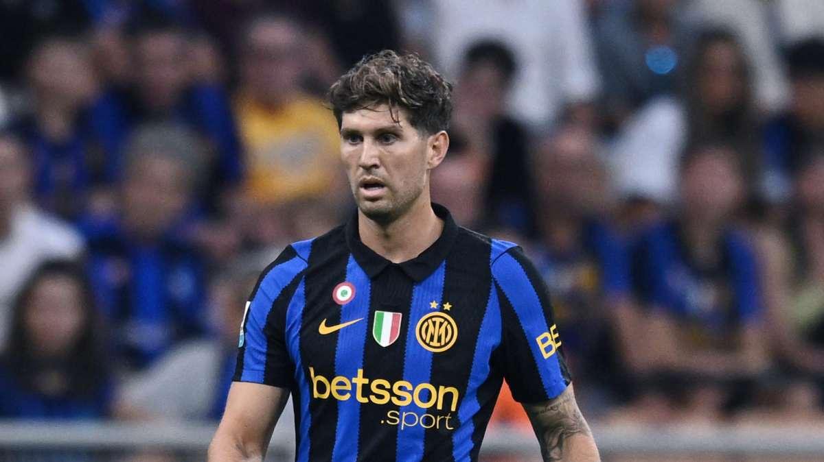 Inter360CDS's tweet photo. 👮🏻♂️ Multa per John #Stones: il difensore dell'#Inter dovrà pagare una sanzione di £666, circa €1000, per un incidente avvenuto a maggio scorso nei pressi di #Manchester. Stones ha superato i limiti di velocità di quasi 50km/h.
@DailyMail
#Inter360 | #FCIM https://t.co/wNK7XCxbbC