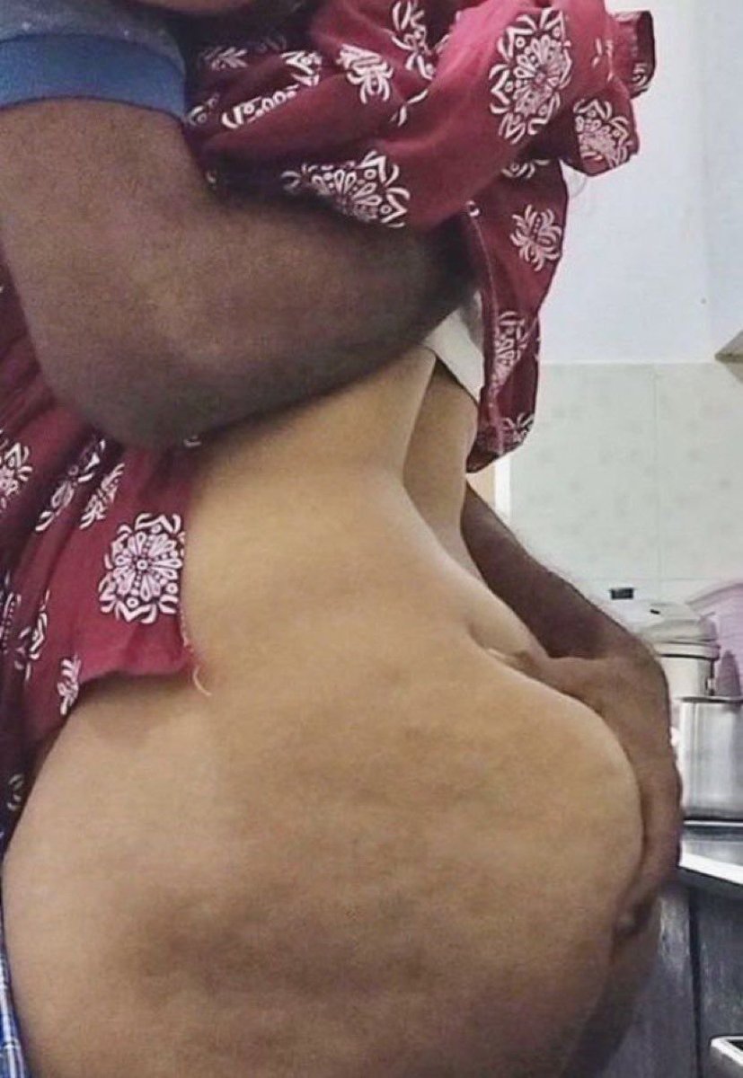 InsideMomsHole's tweet photo. இந்த மாறி அம்மா கிச்சன் ல வேல பாக்குற போ அப்படியே அவ நைட்டி ய மேல தூக்கிட்டு சுத்த நல்லா பெசஞ்சி சுத்தடிக்கனும்
@Harinidarling https://t.co/ek5oq5QTRG