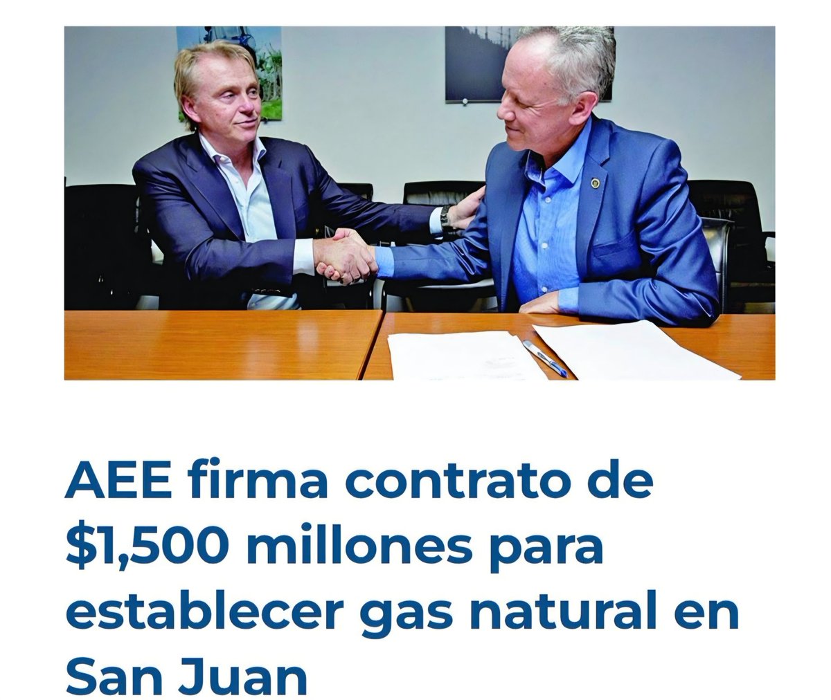 JulioMarrion's tweet photo. No se olviden quien firmo el contrato! E ingegierro y flamante José Ortiz Bucón. Que está por ahí como si fuera el ángel que va arreglar este crical que hizo el. Ojo... #estamosjodios https://t.co/W4E5Mp4X9h