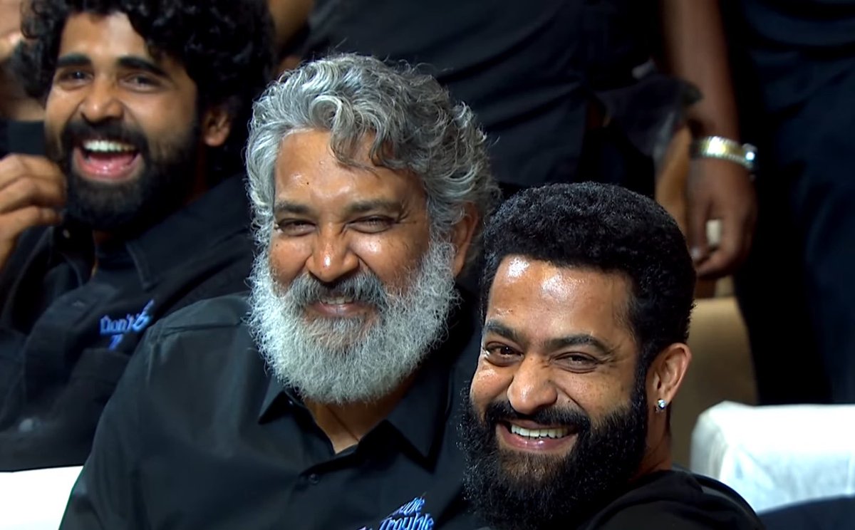 Kuttima_kutty's tweet photo. Smile chusthu bathikeyochu ayyaaa😭😘❤️🫂

@tarak9999 https://t.co/fJaCRplalA