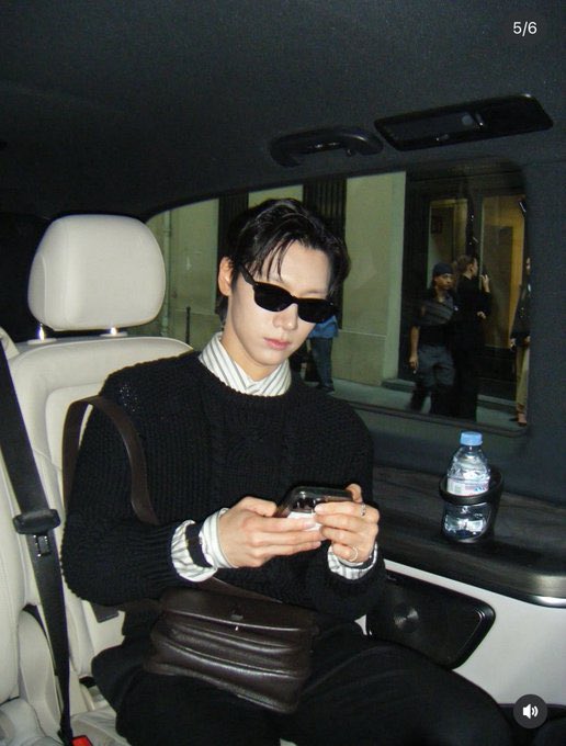 stitch_pololo's tweet photo. "น้องเตนล์"เสิร์ฟกับ YSL ณ กรุงปารีส ลุคล์นี้ดีล์มากล์ ดีล์ที่สุดล์ 

#TENtoParisFashionWeek 
#SaintLaurent #YSL #TEN https://t.co/DwDycUnoUL