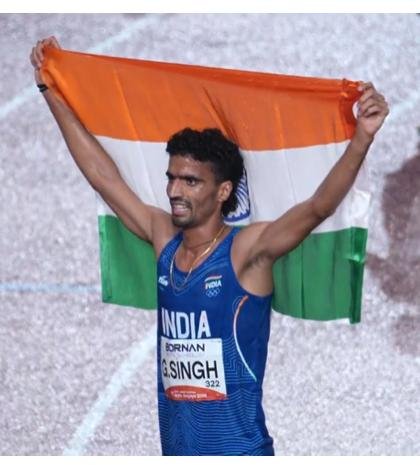 IA_SportsAdvntr's tweet photo. A historic hat-trick for Naib Subedar Gulveer Singh. 🇮🇳 

The #IndianArmy athlete clinches the Bronze Medal in the Men’s 5000m at the Asian Games 2026, clocking 13:32.75.

Adding this to his Silver Medals in the 10,000m and 1500m, he becomes only the second Indian track-and-field athlete, to win three individual medals at a single edition of the Asian Games.

A reigning national-record holder in the 5000m and 10,000m, Gulveer also produced a personal-best of 3:36.72 in the 1500m final.

Three events. Three medals. Unmatched determination. Immense pride for the nation.

#MissionOlympicsWing 
#ArmySportsControlBoard
#AsianGames2026
#Cheer4Bharat
#TeamIndia
#Athletics

@adgpi
@SpokespersonMoD 
@HQ_IDS_India
@IndiaSports
@NorthernComd_IA 
@easterncomd 
@westerncomd_IA
@SWComd_IA
@IaSouthern