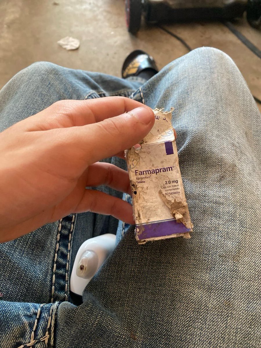 usglogisti12914's tweet photo. What are the chances it’s real #drugtwt #xantwt #xanax https://t.co/FGzXPocNld