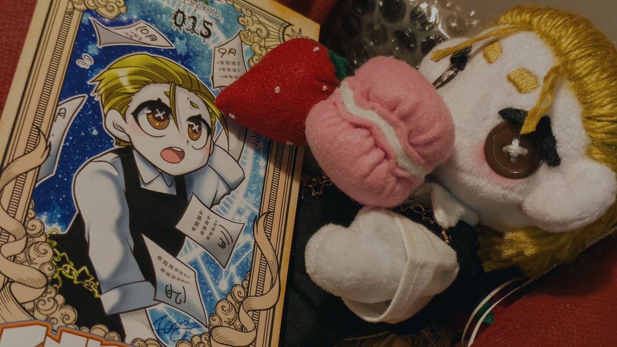 jiuxue_19's tweet photo. #冥土inDOLL
イメロロギオくんがスケジュール管理のためにやってきてくれました
ちいさくて可愛いのにオールバックというかっこよさがたまらなく好きです
ヴォラパドちゃんシールも嬉しい✨️✨️✨️
来てからずっとマカロンか苺を食べている...。 https://t.co/agubnKahHu