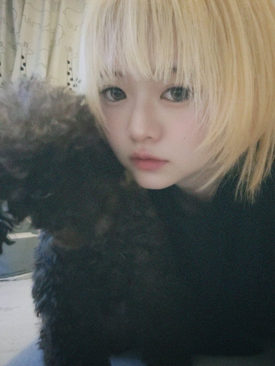 Dasiy_15's tweet photo. 金髪にしたよーん みてみて〜 https://t.co/GcTNImdkDx