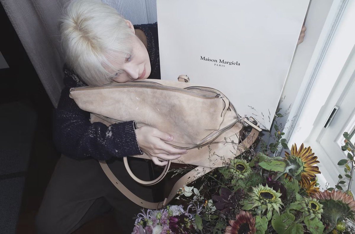TaeminSupportJP's tweet photo. 🤍🤍🤍🤍🤍

🔗https://t.co/93WLXdwQJe

#TAEMINxMaisonMargielaSS27 #TAEMINxMaisonMargiela
#태민 #TAEMIN #テミン #泰民 https://t.co/6w8dRIbptk