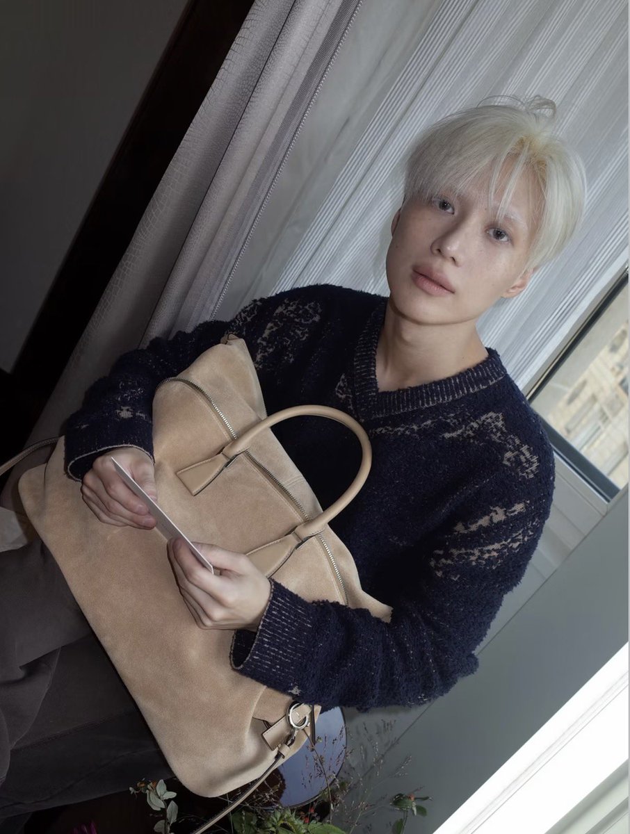 TaeminSupportJP's tweet photo. 🤍🤍🤍🤍🤍

🔗https://t.co/93WLXdwQJe

#TAEMINxMaisonMargielaSS27 #TAEMINxMaisonMargiela
#태민 #TAEMIN #テミン #泰民 https://t.co/6w8dRIbptk