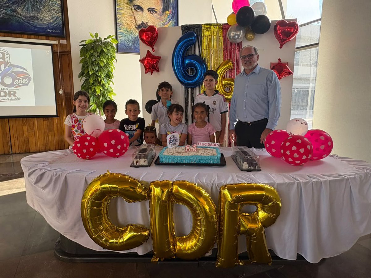 GHNordelo5's tweet photo. Los Cederistas de nuestra embajada en #México no pasaron por alto -este #28DeSeptiembre- el 66 aniversario de la organización. #Cuba #CDRCuba #66AñosCDR https://t.co/f832PsXkCd