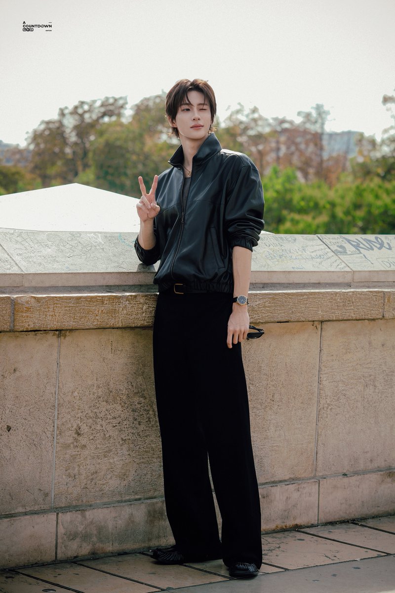 ACOUNTDOWN321's tweet photo. 260929

#ANTON #앤톤 #찬영 #RIIZE #라이즈 #ANTONxSaintLaurent https://t.co/ccO2EiMAgf