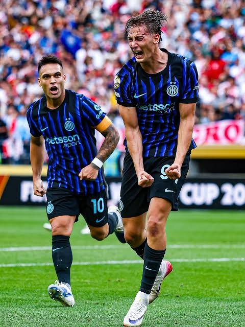 ekidooki's tweet photo. @exfootballfan Our only hope https://t.co/0uJRgnpU8f