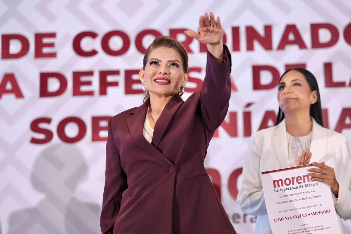 LoreniaValles_'s tweet photo. Asumo la Coordinación de los Comités de la Defensa de la Transformación y la Soberanía Nacional en Sonora con la responsabilidad de seguir recorriendo el estado juntas y juntos, casa por casa, plaza por plaza, municipio por municipio.

Asumo esta coordinación con el compromiso de continuar, en unidad, con el legado de la Cuarta Transformación en Sonora: del presidente @lopezobrador_, de la presidenta @Claudiashein y del gobernador @AlfonsoDurazo.

Mi reconocimiento y respeto a mis compañeras y compañeros de lucha @JavierLamarque_, @CelidaLopezc, @DelValleColosio, @MaDoloresRio y @FroylanGamezG, quienes han contribuido a que la Cuarta Transformación esté en el corazón de las y los sonorenses.

Desde luego, reconozco a la presidenta de @PartidoMorenaMx, @A_MontielR, y a la presidenta de la Comisión Nacional de Elecciones, @CitlaHM, por conducir este proceso interno con liderazgo y altura de miras.

Así como al @partidoverdemex, por ser parte de nuestro movimiento de transformación social.