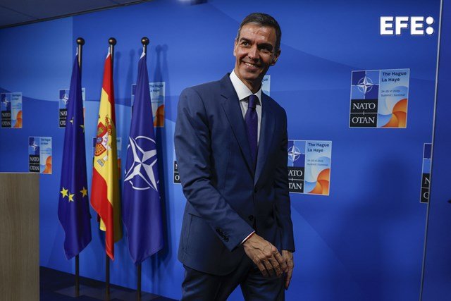 AntnMartnLpez1's tweet photo. La única intención era dañar al @PSOE pero los únicos que han quedado RETRATADOS @NunezFeijoo @Santi_ABASCAL @PODEMOS 
LARGA VIDA AL SANCHISMO 🌹🌹 https://t.co/XxEXAyw2uq