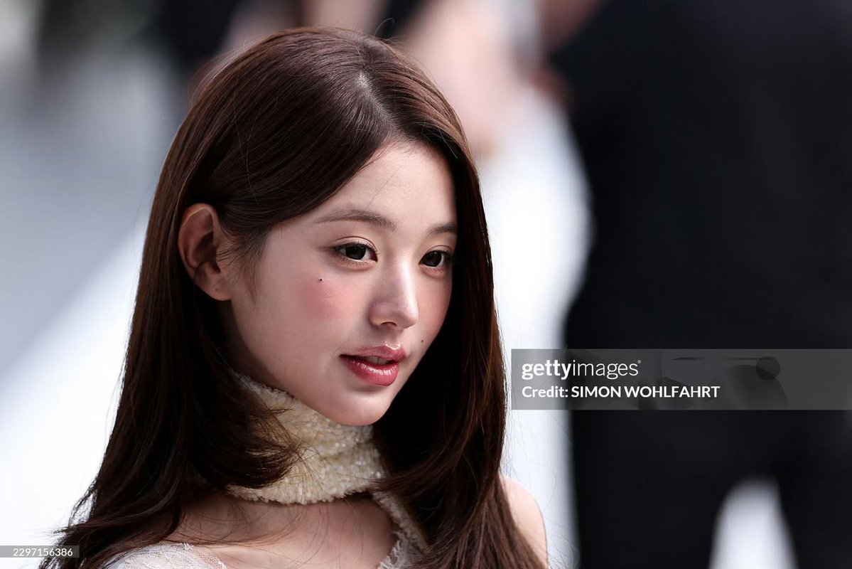 Vanish77ing's tweet photo. Wonyoung’s gorgeous presence stuns Dior Paris week.

WONYOUNG IN DIOR
#WonyoungDiorSummer27
#JANGWONYOUNG
#WONYOUNG
#DiorSummer27 @Dior https://t.co/fFy5YF9Srg