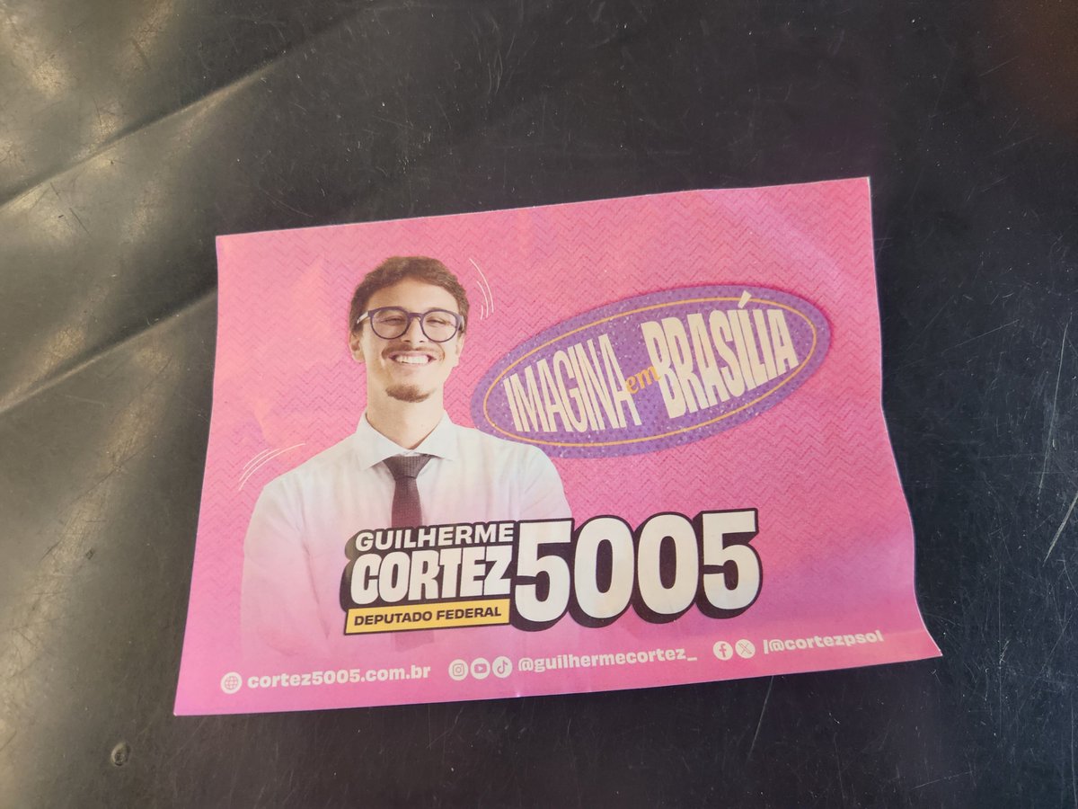 cassandraechoes's tweet photo. cheguei na unesp uma moça me enttegou um panfleto e disse:

"precisamos eleger mais mulheres na política!!!" 

aí eu vejo o panfleto: https://t.co/FNGgveUGGy