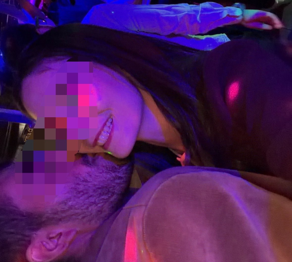 KrisLaloNewSW's tweet photo. Parejita nuevos en el ambiente con ganas de conocer chicas y parejas o chicos puede ser… estamos en la zona de Fracc Las Americas Mérida … besos https://t.co/hB7mrV9KGy