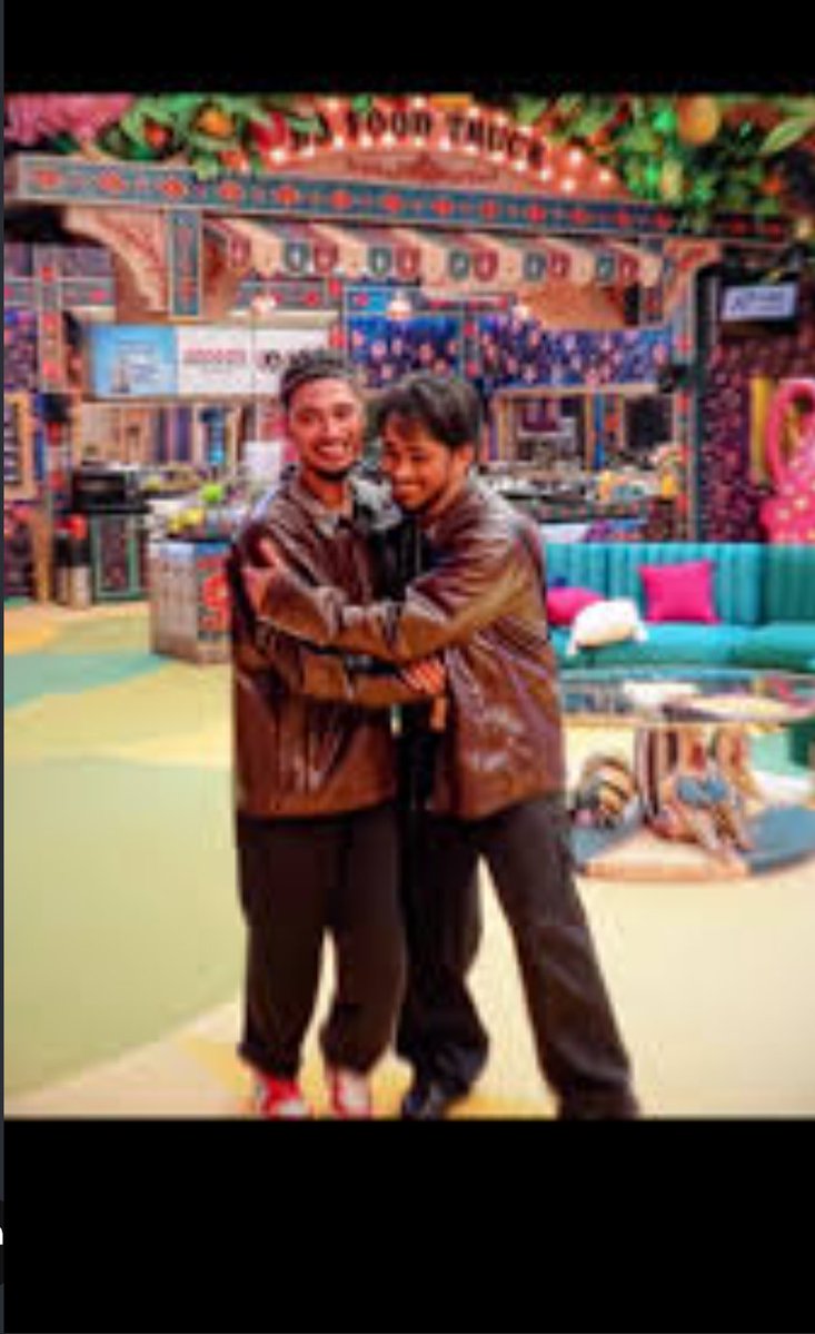 spoiderman34's tweet photo. This is called true friendship 

YAARON KA YAAR SCOUT https://t.co/RV72mFfr4t