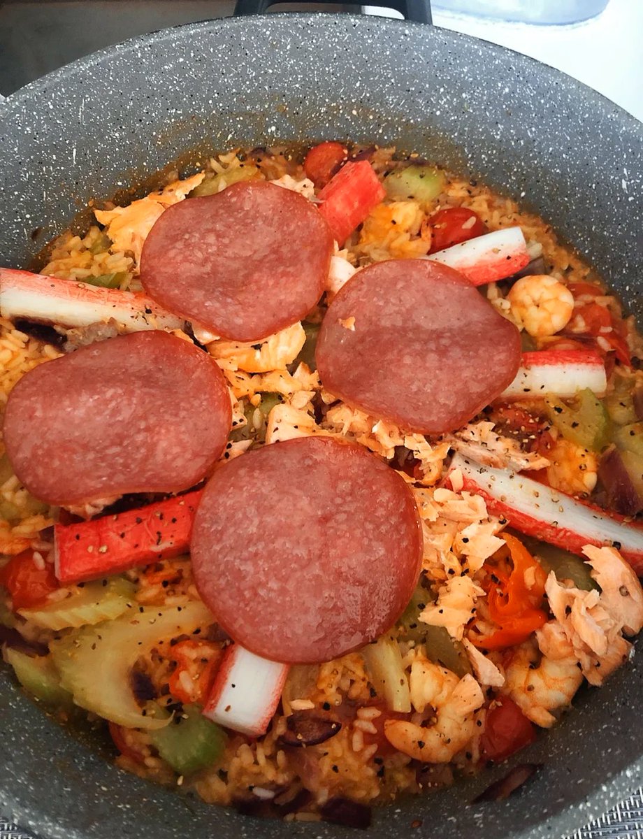 BurmaLghvri's tweet photo. Desde cocinar solo ramen cada noche hasta preparar paella los fines de semana, los pequeos cambios hacen que la vida sea más dulce! https://t.co/QPVjZxaYMP