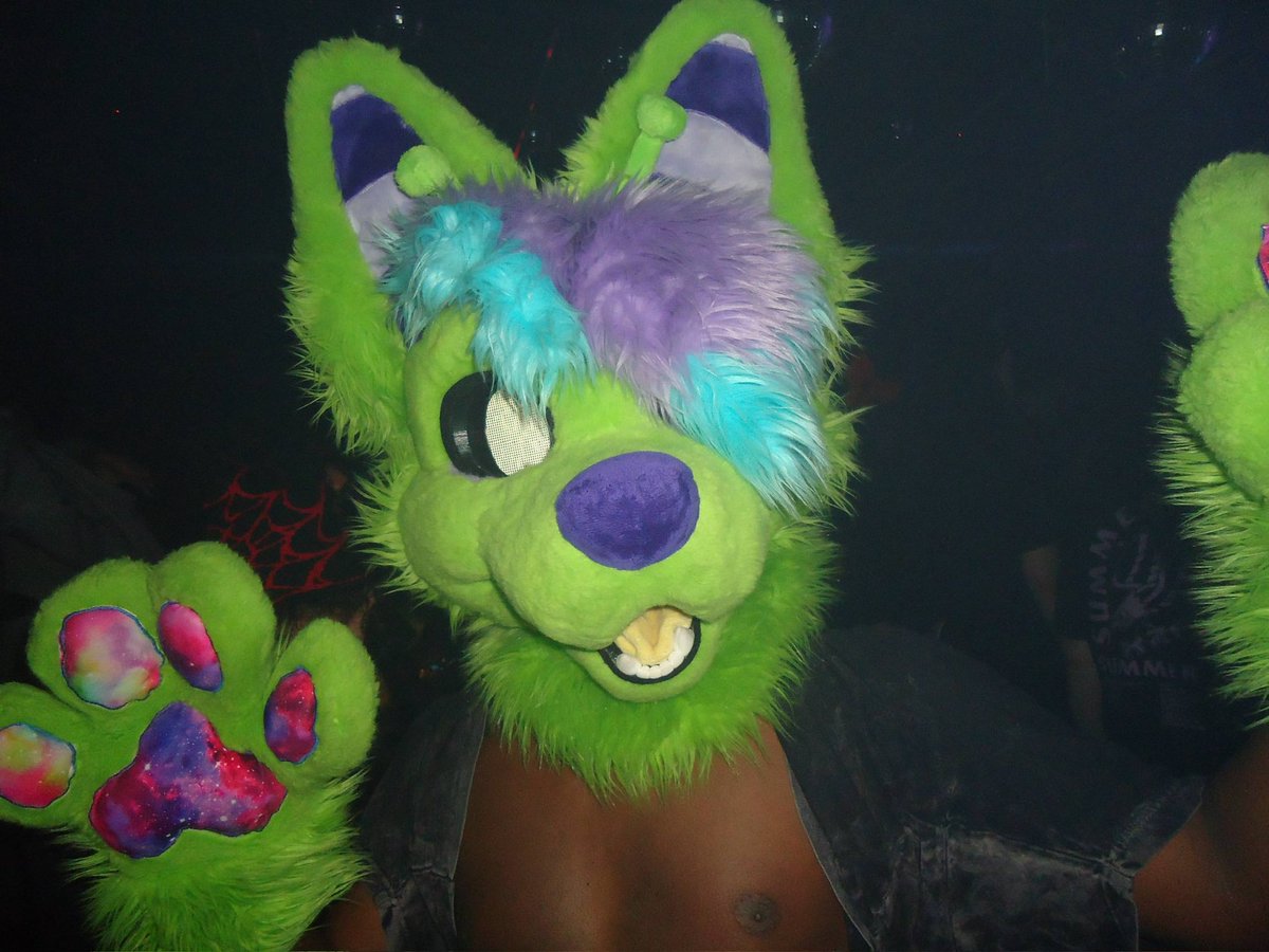 PuppyFromSpace's tweet photo. taken at ravefurrest in Philly! :3 https://t.co/t1Q95Urdki