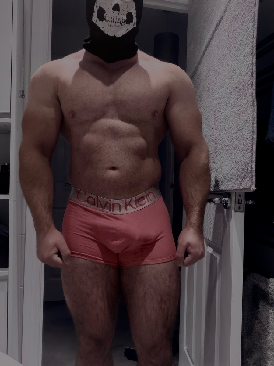 CalDingoo's tweet photo. Pink https://t.co/BfEsDPi5HX