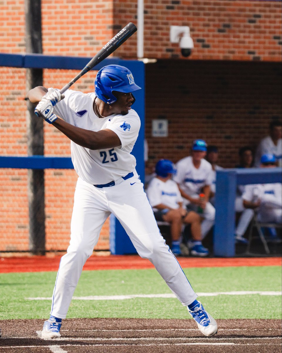 MemphisBaseball's tweet photo. Competing ⚔️

#GoTigersGo | #MemphisRising https://t.co/v528jebsTZ