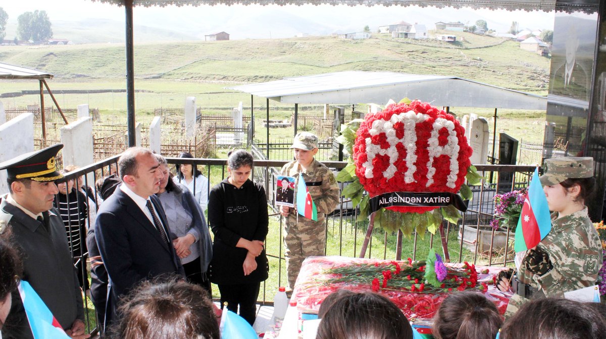 RayonIcra's tweet photo. Sentyabrın 29-da Daşkəsənli Vətən müharibəsi şəhidləri Eşqin Bağırovun anım və Orxan Şıxıyevin doğum günləri qeyd olunub

Ətraflı linkdə: https://t.co/t3LzSwuqUq https://t.co/VKzg5PzipW