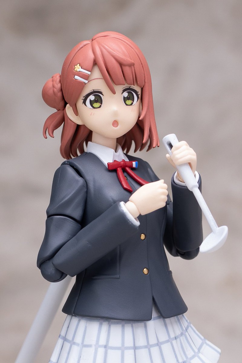 plum_naka's tweet photo. モデラーな「あなた」へ耳寄り情報です！✨
歩夢ちゃんプラモデルですが、細かい部分の寸法のお知らせです！
・首のボールジョイントは4mm
・背中の穴は3mm
・持ち手は3mm
となっています！
手には色々持たせたりできます！
PLUMのお料理セットがぴったり🍲🍳♡
遊ぶ際の参考にしてくださいね♪ https://t.co/b5DeTNhtld