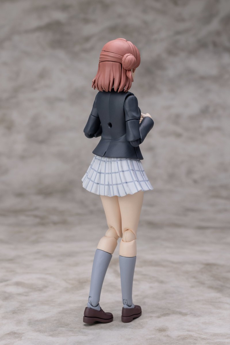 plum_naka's tweet photo. モデラーな「あなた」へ耳寄り情報です！✨
歩夢ちゃんプラモデルですが、細かい部分の寸法のお知らせです！
・首のボールジョイントは4mm
・背中の穴は3mm
・持ち手は3mm
となっています！
手には色々持たせたりできます！
PLUMのお料理セットがぴったり🍲🍳♡
遊ぶ際の参考にしてくださいね♪ https://t.co/b5DeTNhtld
