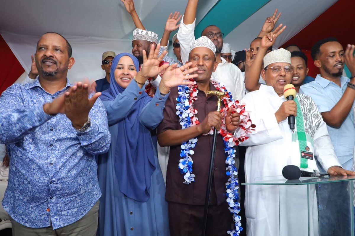 HonAliKorane's tweet photo. I sincerely thank my brother Mohamed Moulid Shurie, for his endorsement of my 2027 gubernatorial bid. His gesture safeguards unity and strengthens our collective resolve. Together, we seek the support of all Garissa communities and rally behind Pres. @WilliamsRuto re-election bid https://t.co/02Aqk3SROY