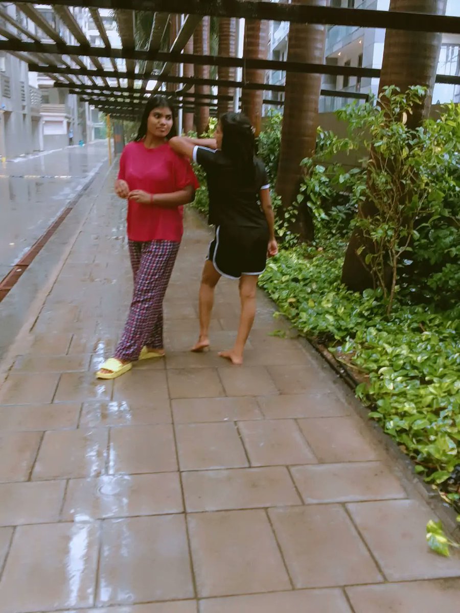 JoniLohanlcoa's tweet photo. Rain is just an excuse; the real joy is getting soaked with a friend who makes every season unforgettable. https://t.co/47SbE8Psky
