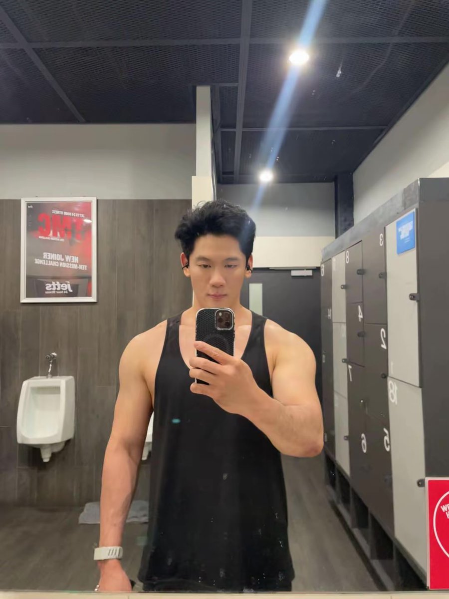 TheetheBrother's tweet photo. Jetts สาขาสเตเดียมวัน มุมนี้ ไฟตกสวยกว่าหน้าล้อกเกอร์อีกนะ ใครถ่ายมุมนี้บ้าง เอามาดูหน่อยสิ https://t.co/MStLO5jPxP