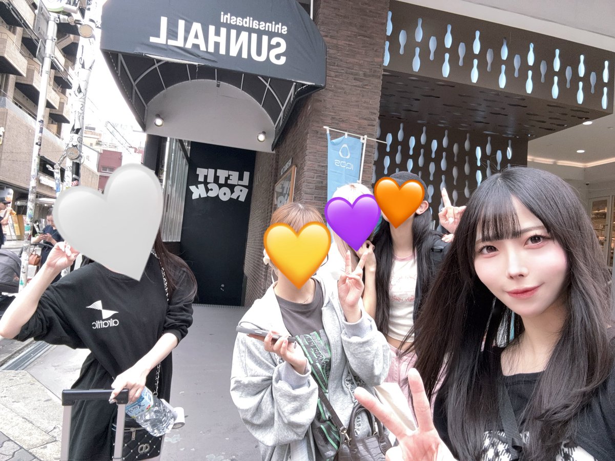 hinari1102o's tweet photo. 正解は…
  「心斎橋SUNHALL」でした🎳

先日大阪に行った時にSUNHALL→ANIMA→BIGCATを聖地巡礼したよ🐙 https://t.co/Msj43FixQh