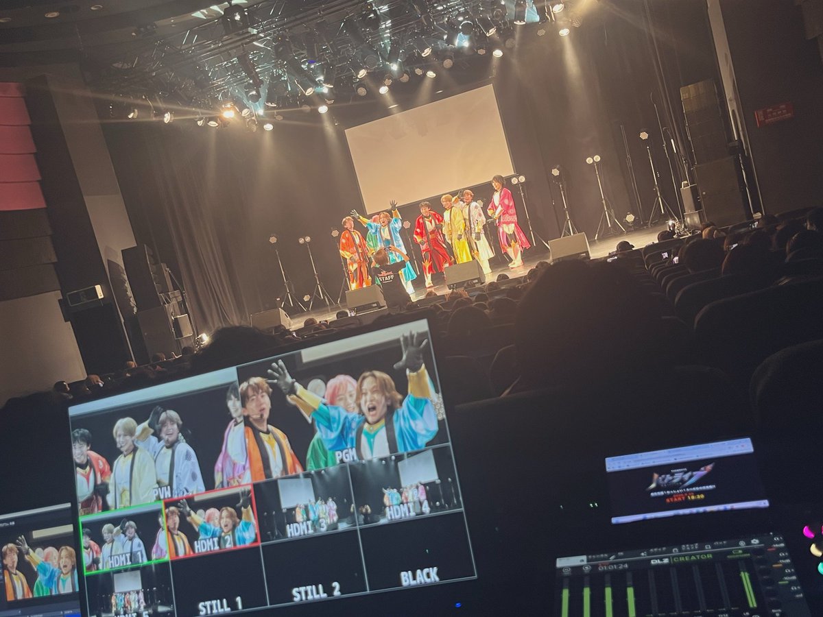 fworlsevents's tweet photo. 本日こちら5台のカメラにてLIVEの生配信を担当しました！
事故なくやらせていただきました！！

白熱したステージでした！！

#THE超BOYS https://t.co/gMWZB6LYsW