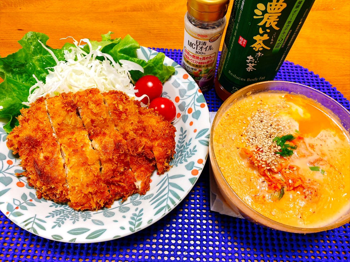 bbaobachan's tweet photo. 夜ごはん🍜
ダイエットメニュー🍴
春雨の豆乳キムチ温玉スープ🍜
レシピノートはGeminiが作ってくれた😄🎵
仕上がり画像は自分で作ったよりもGeminiの方が美味しそう😋

チキンカツは食べた方が良いと言われ、結局自分のも作ってしまった。本当は唐揚げが好きだから私のは唐揚げにすれば良かったかも😅 https://t.co/WSdLpHAUER