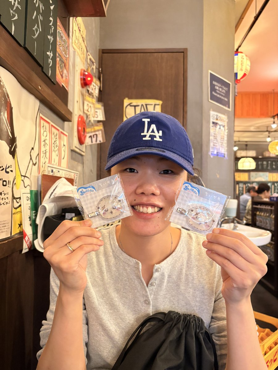 gokigen_mari's tweet photo. ヘアクリップ取れて喜ぶかぐも、
変顔で煽るかぐも、
角ハイでプハーするかぐも、
私の飲み物にストローさしてくれるかぐも。

あなたの全てがだいすき。だいすち。

明日、2人で部屋を出るけど、
ここまでが序章。
これからがチャプター1だよ🙂‍↕️

私があなたを幸せにする。
2人で幸せになろう😁💛 https://t.co/cAMXdsExgQ