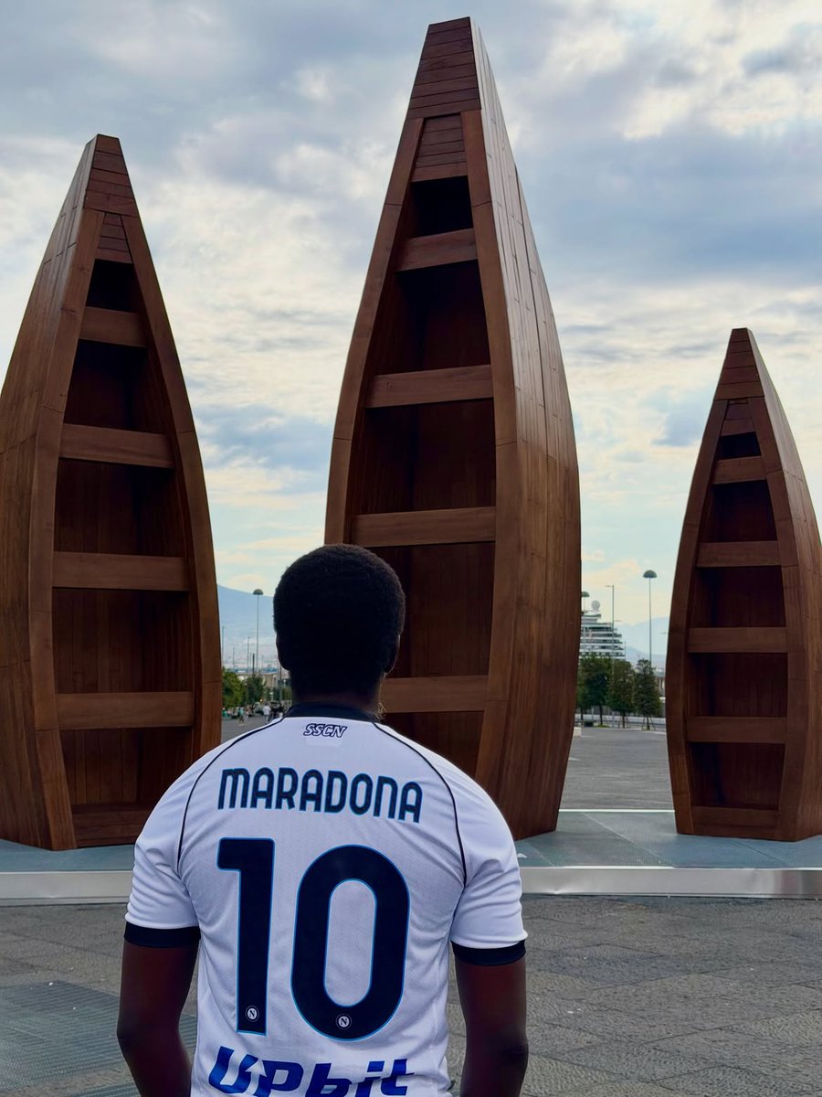 africanscolumn's tweet photo. Ibrahim Mahama’s ‘Voyageur’ Plants Three Ghanaian Boats in the Heart of Naples

Click the link to read more on Africans Column -https://t.co/z4s1VDOdqR https://t.co/7BjM5FVjAy