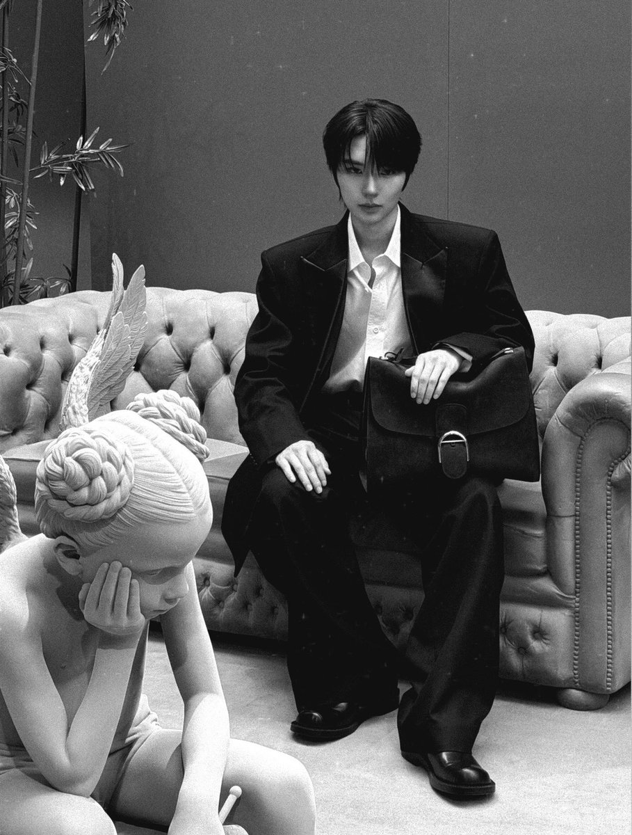 nampingnapat's tweet photo. One of my life experience with Hans op de beeck and Delvaux

A DELVAUX MOMENT WITH NAMPING
#NampingxDelvaux
#Delvaux
#nampingster https://t.co/h0qk7kWHv9